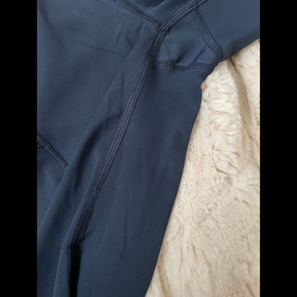 Lululemon Fast and Free 7/8 Tight Leggings 2 - Picture 8 of 10